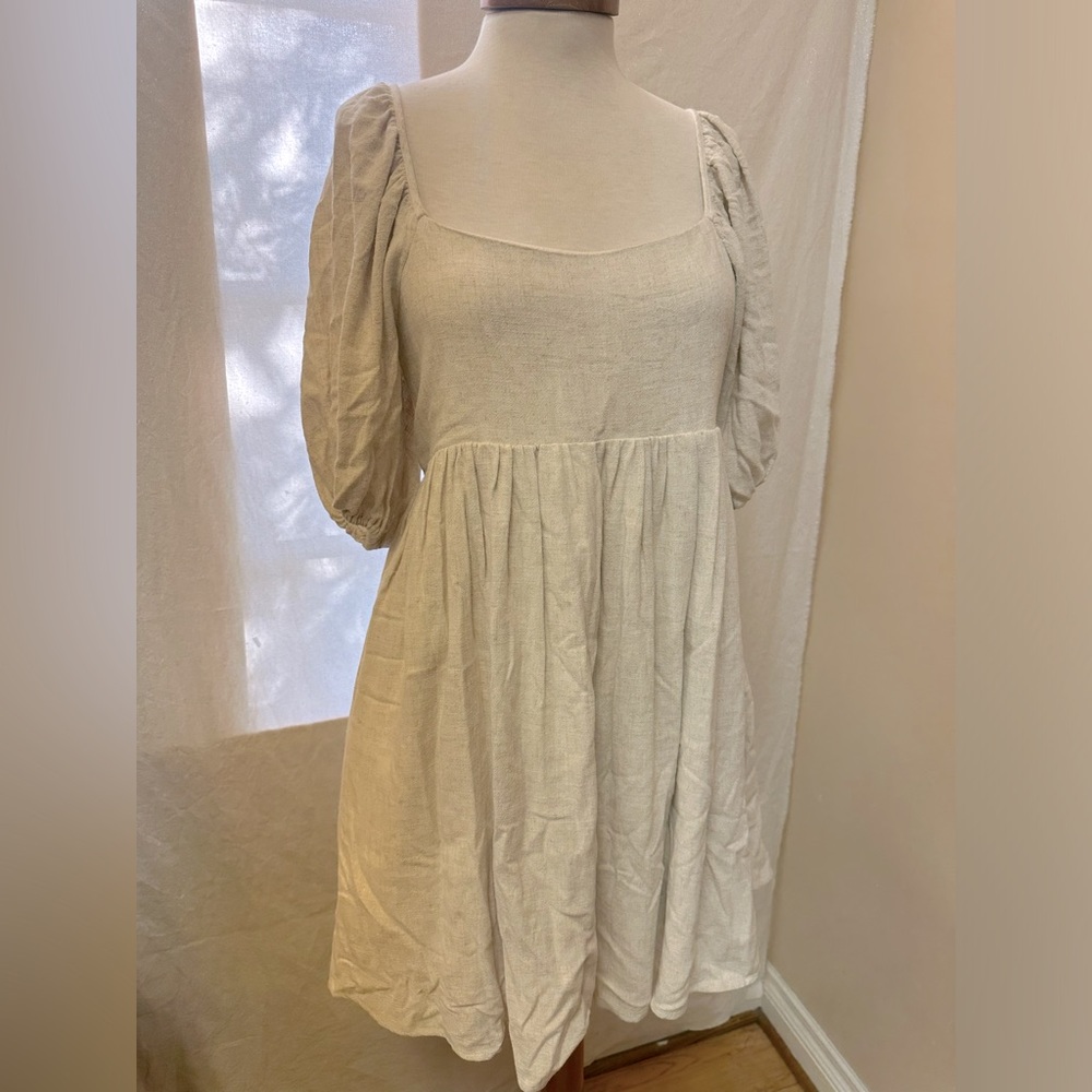Natural cream linen cotton dress with lace up back size medium NWT.
